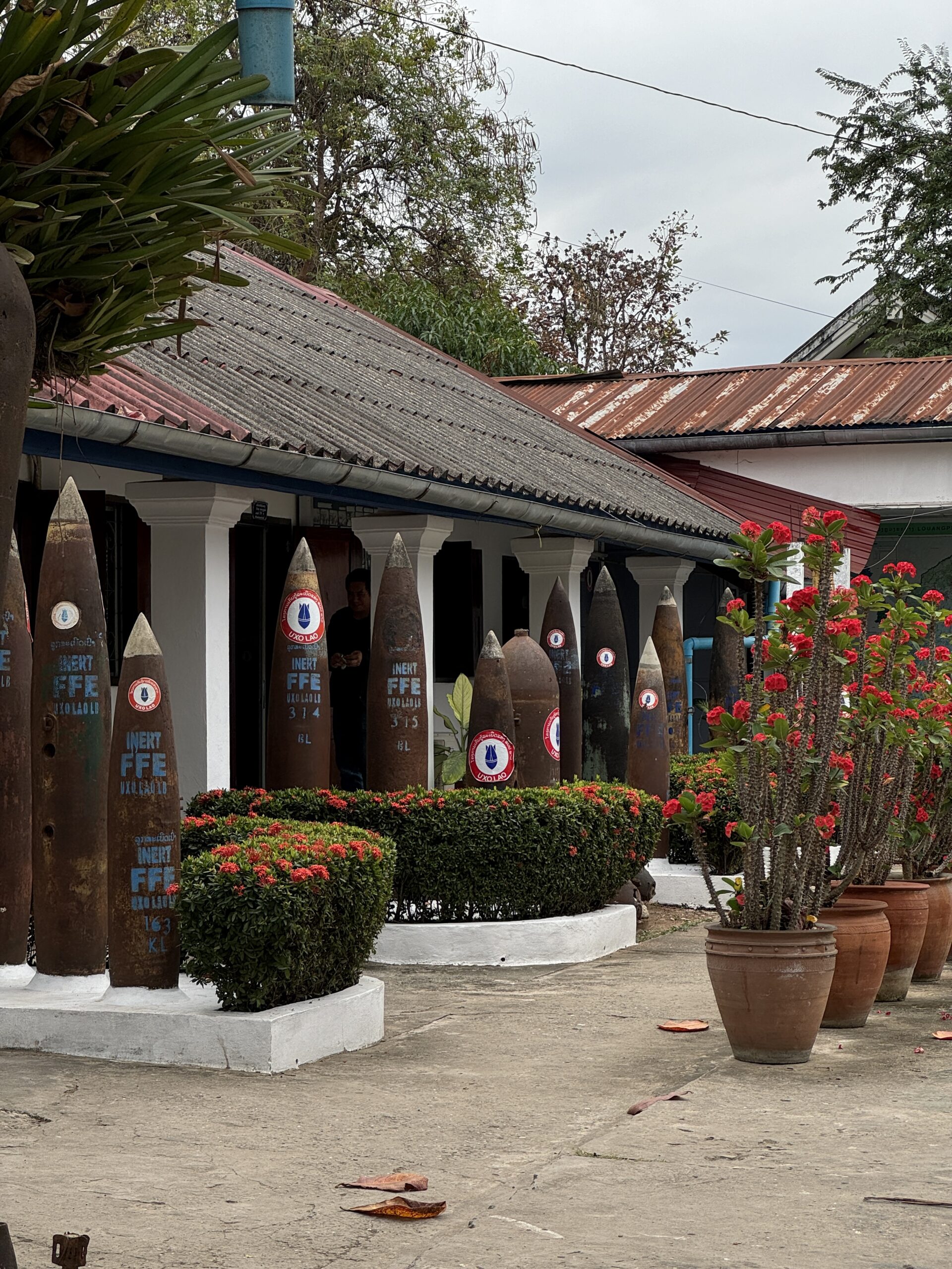 Muzej istorii v Luangphabange — UXO Lao Visitor Centre