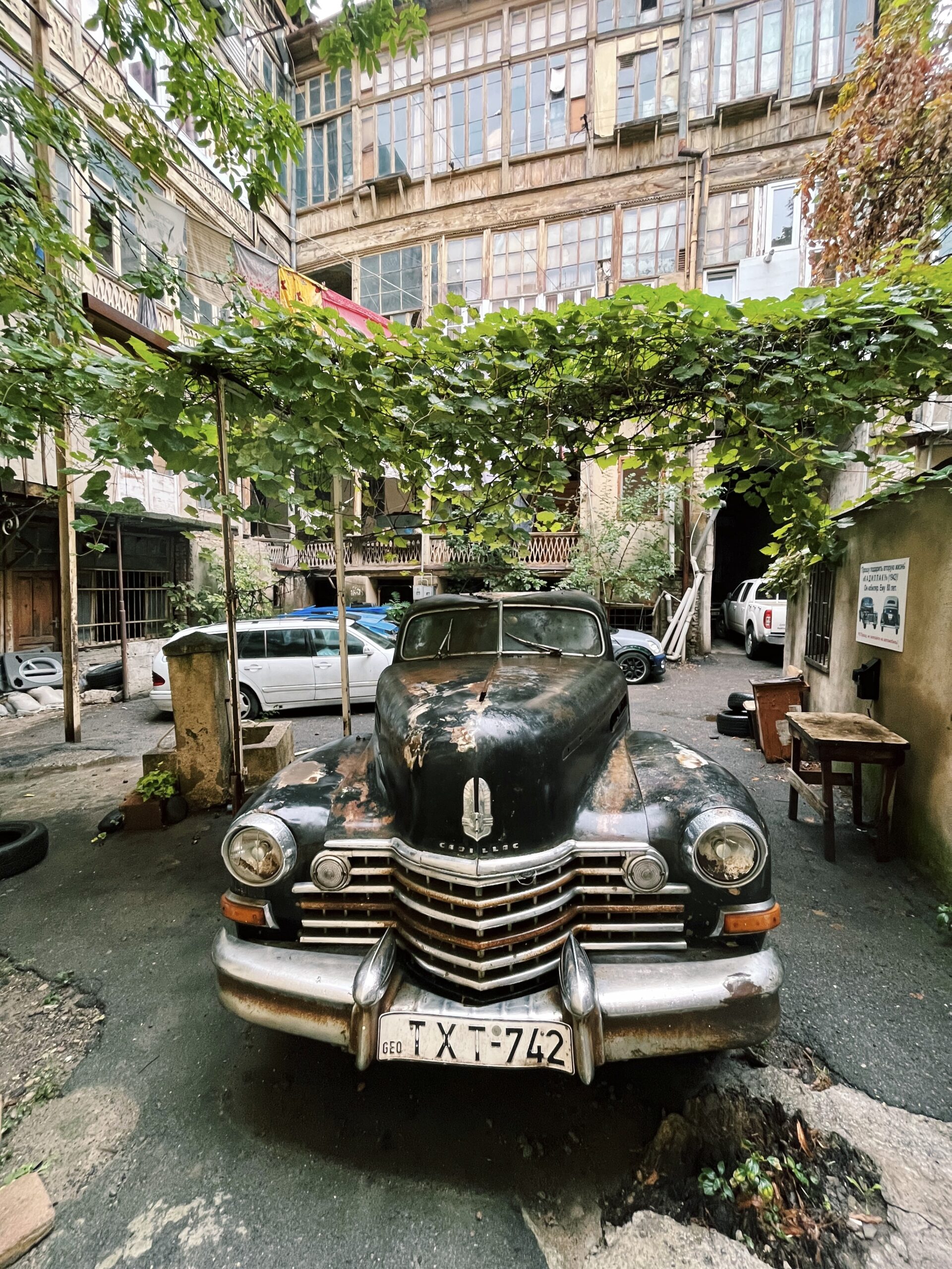 Старый город Тбилиси — что посмотреть, маршрут и лучшие места 10 Staryi Kadillak Tbilisi