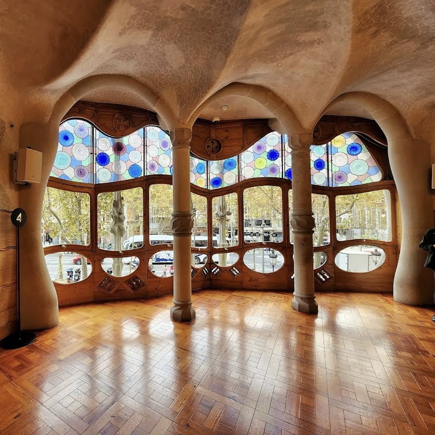 dom balo barselona vnutri