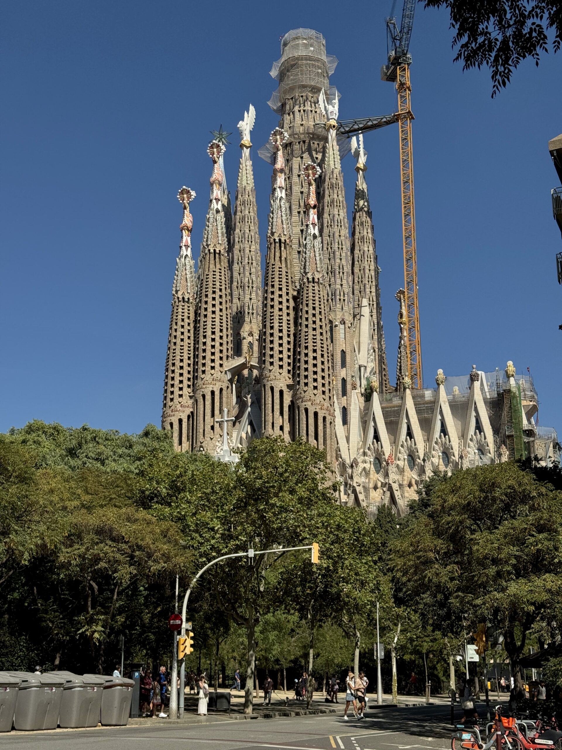 hram-svyatogo-semejstva-barselona 