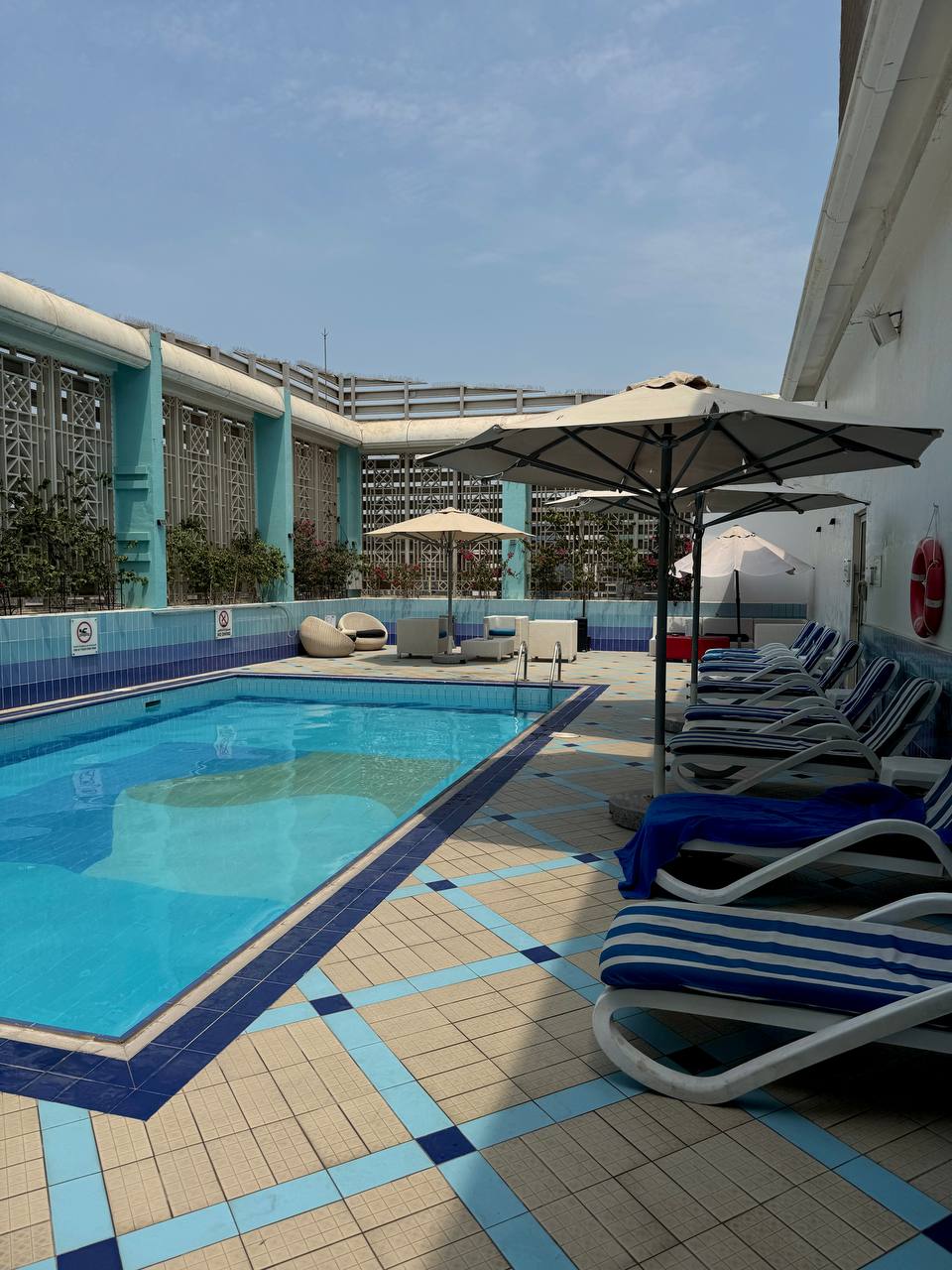 skolko stoyat oteli v abu dabi