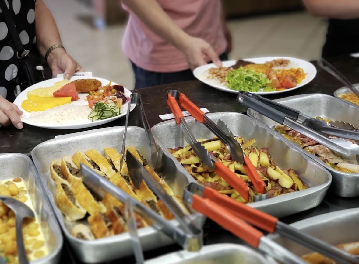 bufety eda na razves v kuritibe