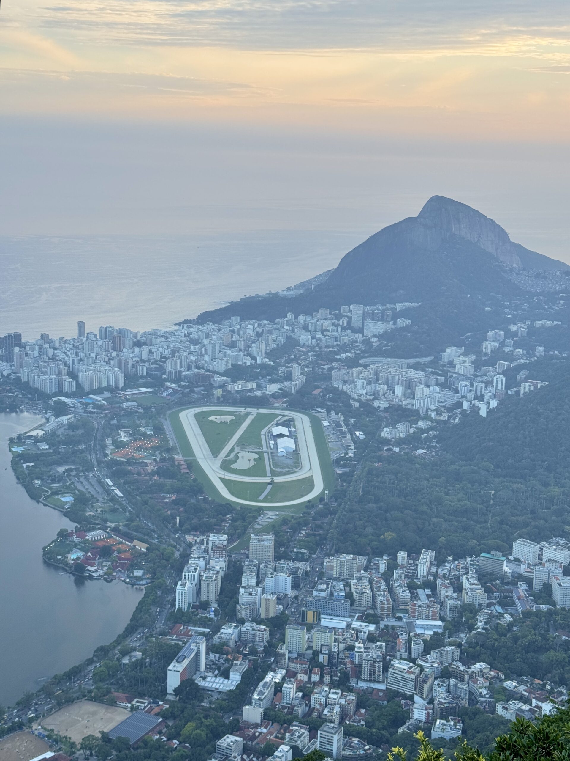panoramy so statui Hrista v Rio-de-zhanejro