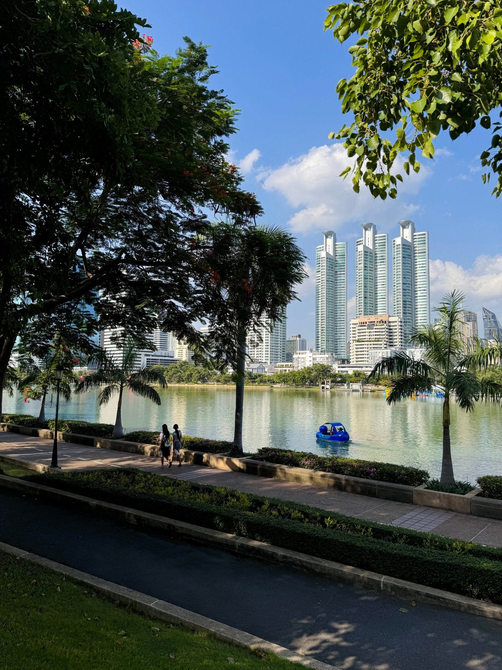 Бангкок: путеводитель для туриста, экспата и цифрового кочевника 4 Bangkok tailand bendzhakiti park